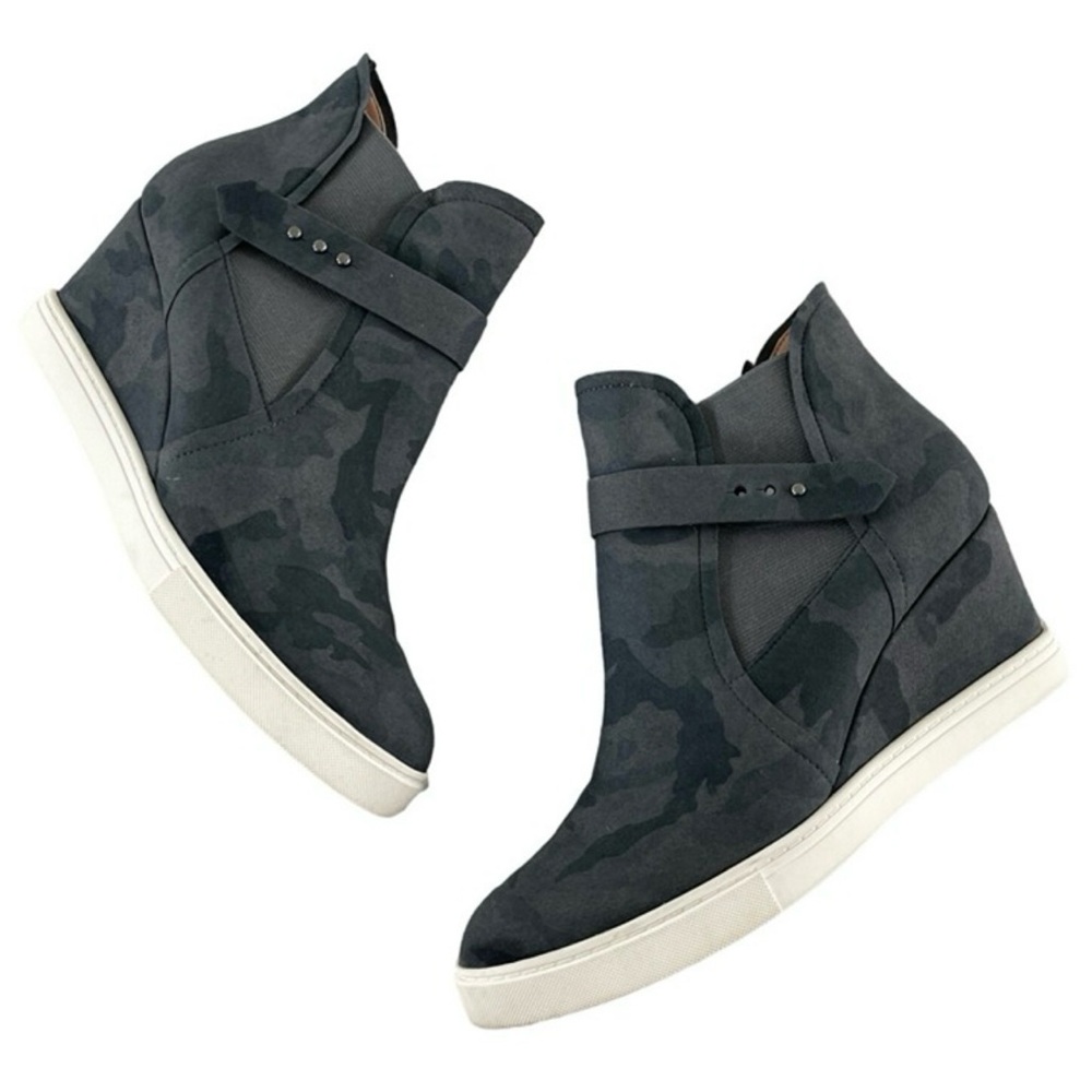 New Linea Paolo Camo Wedge Sneaker Size 8.5